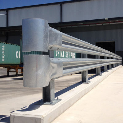 CE/BV/ISO gecertificeerde stalen wegbeveiligingsrail voor Singapore wegen AASHTO M-180