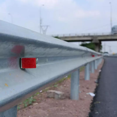 Gepersonaliseerde gegalvaniseerde wegrail voor verkeersbeheersysteem voor verkeersveiligheid op de weg