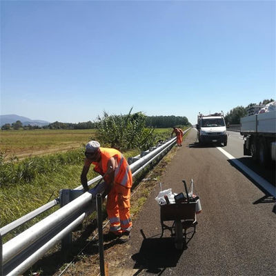 3 mm / 2,7 mm dik Hr-plaat poederbedekt verkeersveiligheid Highway guardrail voor de weg