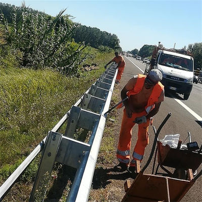 Gegalvaniseerd staal veiligheidsrail voor verkeerscrash barrière voor klantvereisten