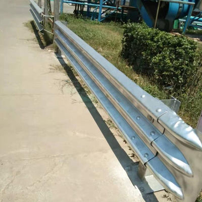 ISO9001/TUV/ BV/CE gecertificeerd Q345 SJ345R Materiaal gegalvaniseerd W-balk Highway Guardrail