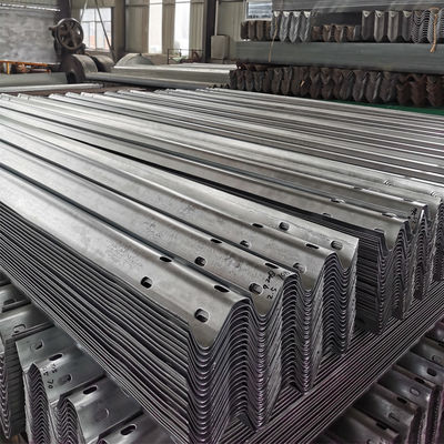 2.7 mm/3.0 mm Dikte gegalvaniseerd staal W balk Beschermingsrail voor verkeersveiligheid Q235 Q345