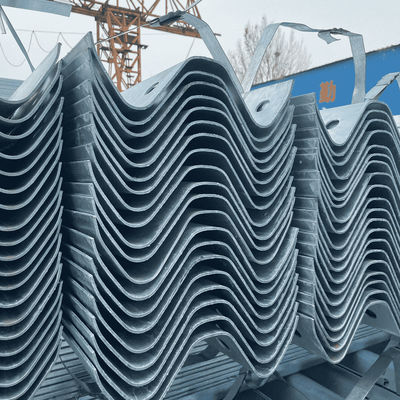 2022 Vervaardiging W Beam Highway Guardrail Block Spacer met Zinkcoating 550-600g/m2
