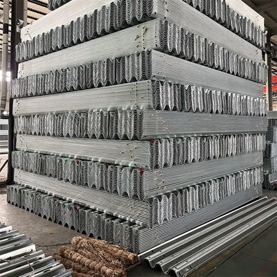 Warm gegalvaniseerd koud gewalst W-balk Highway Barrier Guardrail met CE/BV/ISO certificaten