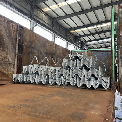 Warm gegalvaniseerd koud gewalst W-balk Highway Barrier Guardrail met CE/BV/ISO certificaten