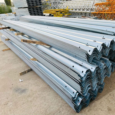 Buitenbeveiliging Crash Barrier Supply Highway gegalvaniseerde beveiligingsrail voor verkeersveiligheid
