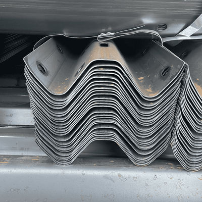 CE/BV/ISO 9001/ISO14001/ISO 18001 Standaard Stalen Beschermingsrail met en AASHTO M-180 Standard