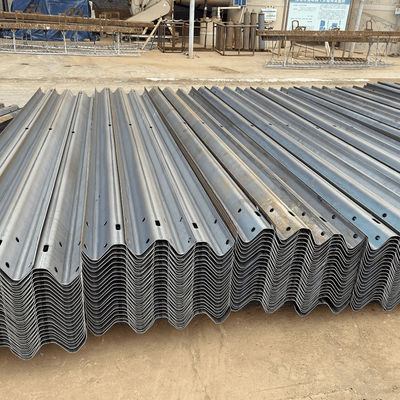 CE/BV/ISO 9001/ISO14001/ISO 18001 Standaard Stalen Beschermingsrail met en AASHTO M-180 Standard