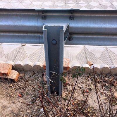 Op maat gemaakte snelwegrail C Post warm gegalvaniseerd voor verkeersveiligheid
