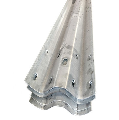 Gegalvaniseerde S355jr Q355B A36 Staal W-balk Highway Guardrail AASHTO M-180 Standard