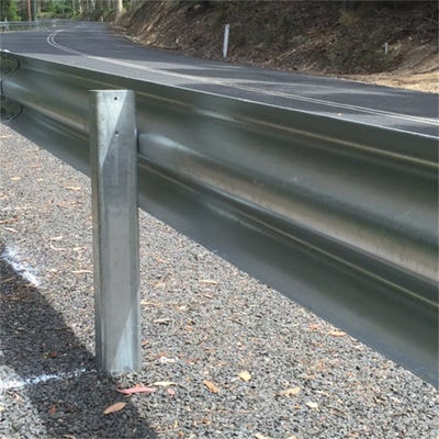 Gegalvaniseerde S355jr Q355B A36 Staal W-balk Highway Guardrail AASHTO M-180 Standard