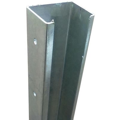 Gepersonaliseerde C Post voor Hot Dip gegalvaniseerde Highway Guardrail